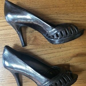 Women’s Nine West Heels-Size 7-Pumps-Peep Toe- Pew